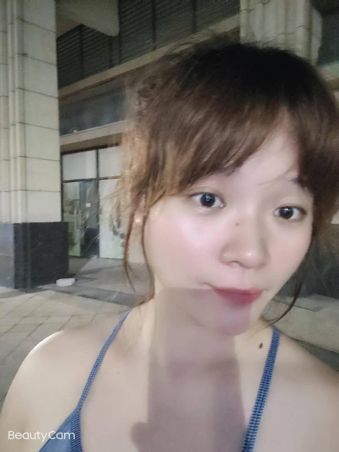 小榄蜜桃臀漂亮小姐姐